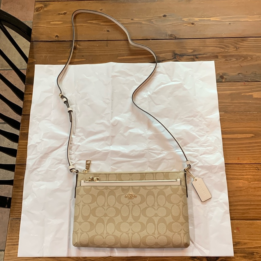 Coach purse, never used